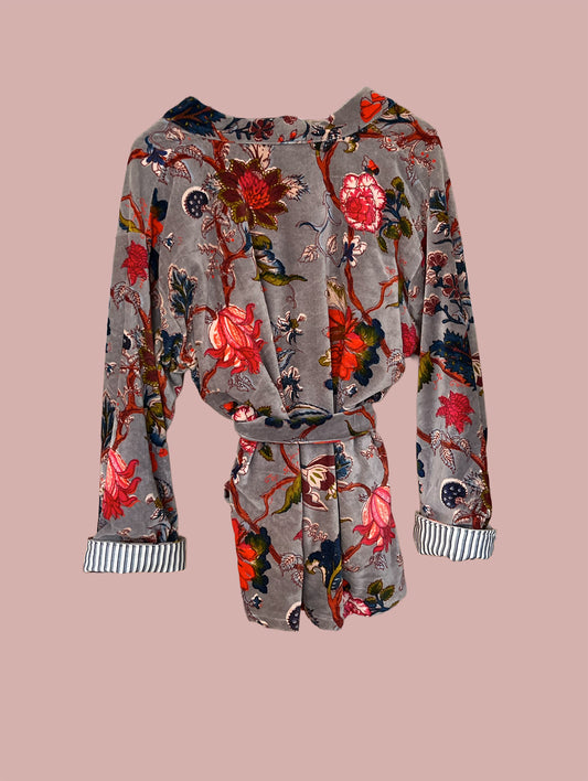 Kort kimono/jakke velour / Grå med bordeaux & røde motiver