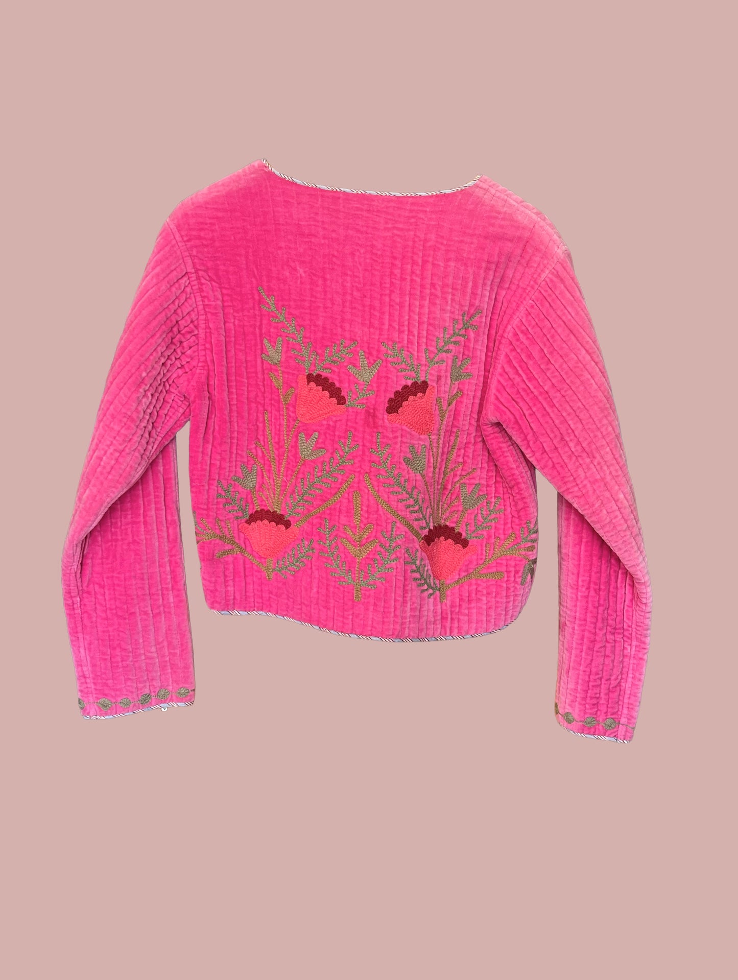 Jakke / Pink med røde & grønne broderier
