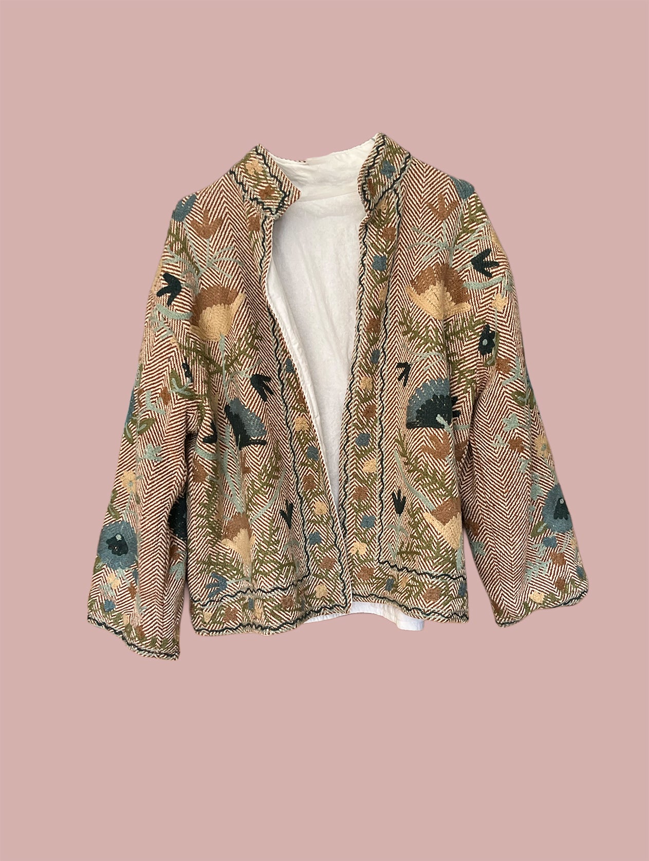 Jakke / Sort & hvid med beige & brune broderier