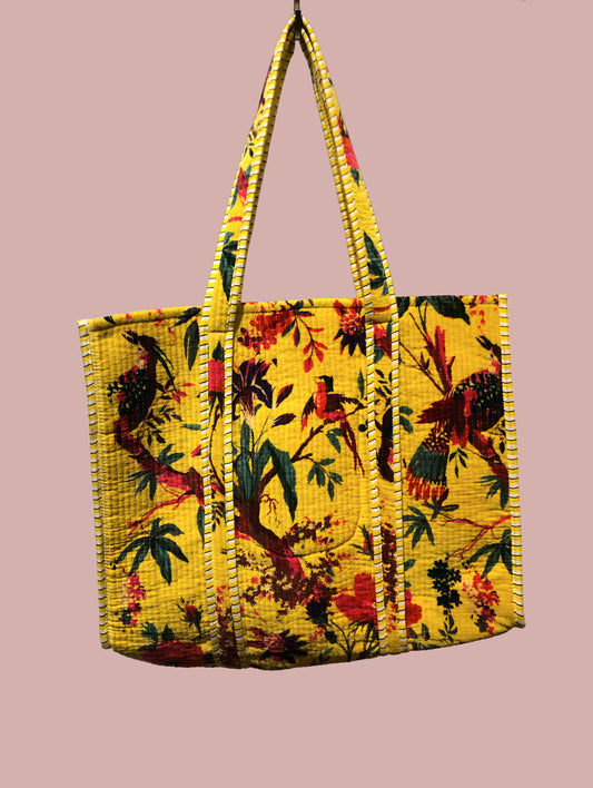 Tote bag / strandtaske, gul med motiver i varme farver