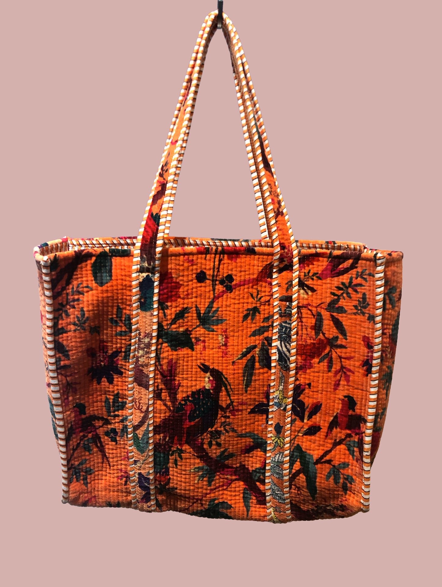 Tote bag / strandtaske, orange med mørke motiver