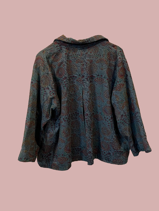 Jakke / støvet blå m. røde detaljer