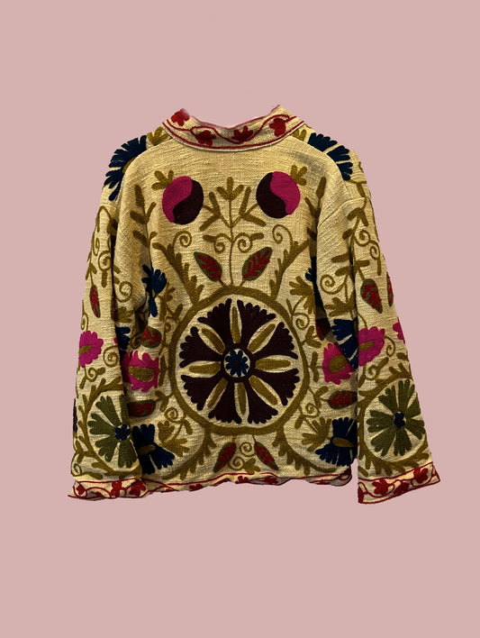 Jakke / Sandfarvet med mørke broderinger