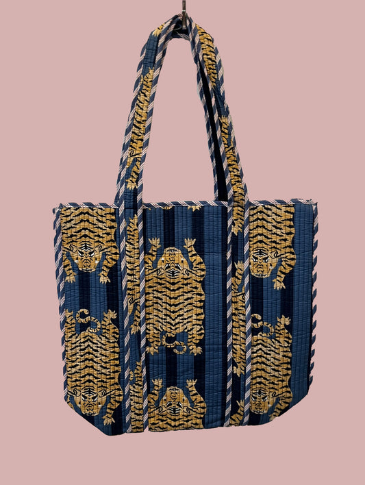 Tote bag / strandtaske, kongeblå med tigerprint
