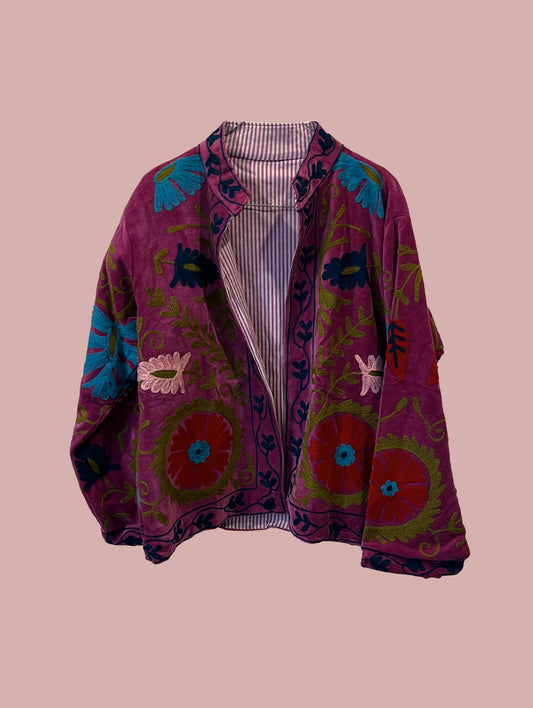 Velour jakke / Bordeaux med blå, røde og lyserøde broderinger