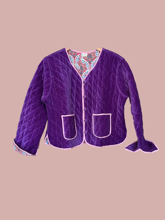 Jakke / Lilla med pink broderier