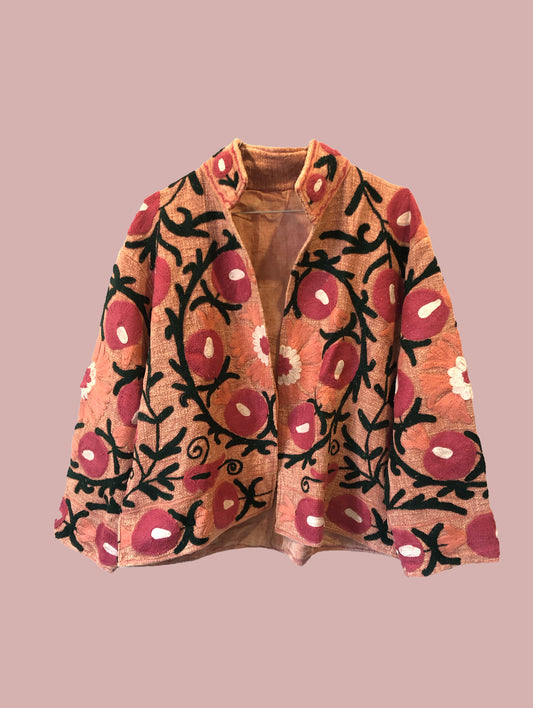 Jakke / Orange med sorte og røde broderier