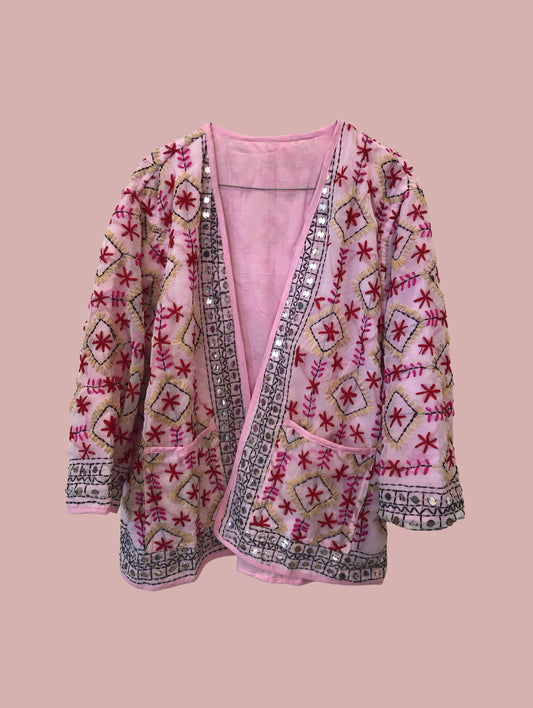 Jakke / Af Phulkari tørklæder / Pink med broderier