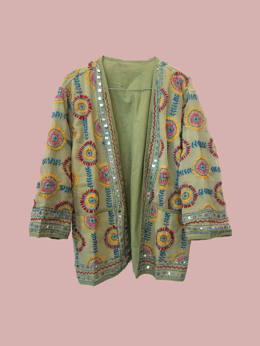 Jakke / Af Phulkari tørklæder / Lysegrøn med broderier