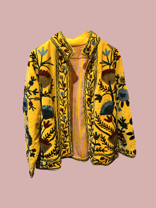 Velour jakke / Gul med mørke motiver